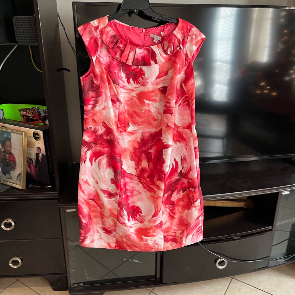 Beautiful spring dress with floral print - size 14